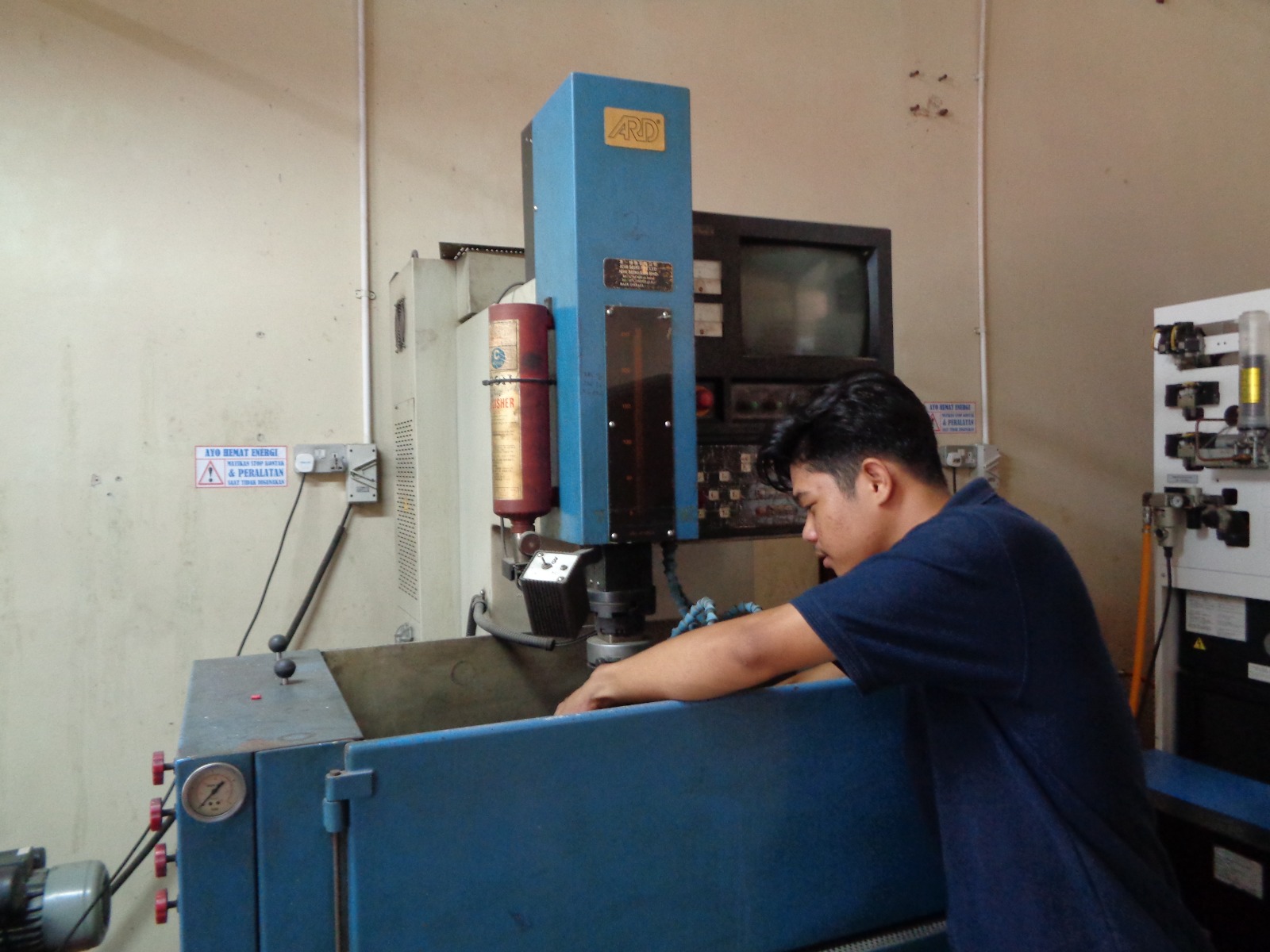 CNC EDM Machine